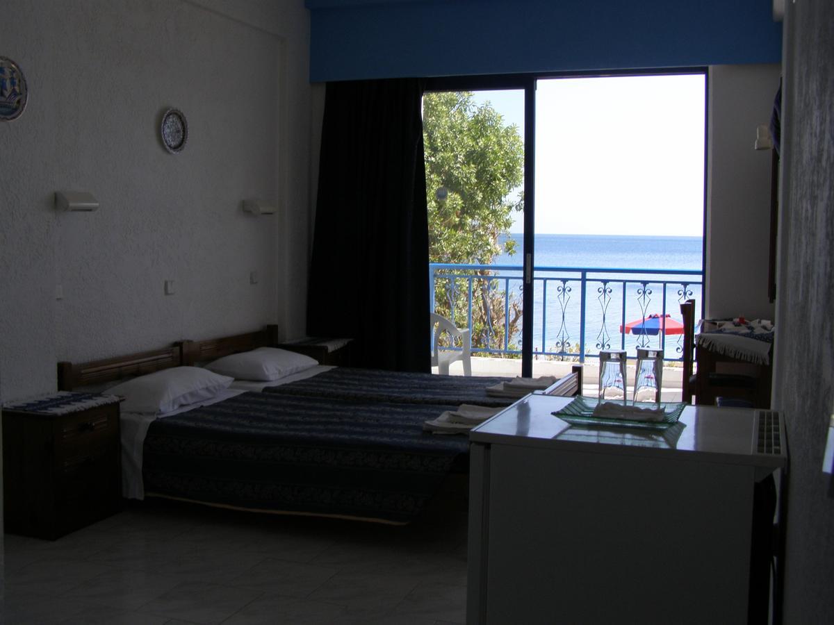 Hotel Eleni Beach Livadia  Екстериор снимка